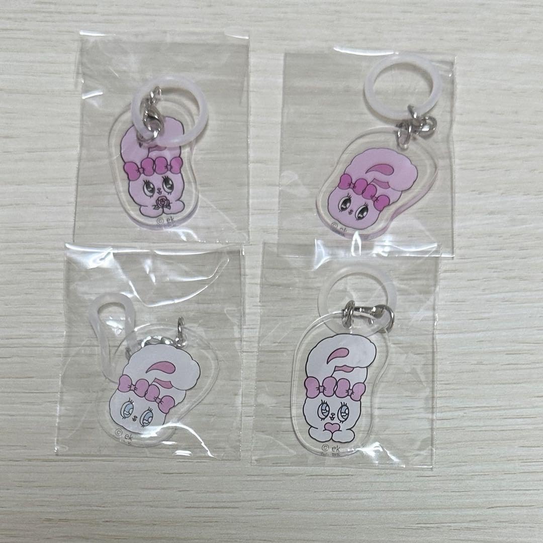 Amazon.co.jp: エスターバニー ノベルティ アクリルチャーム