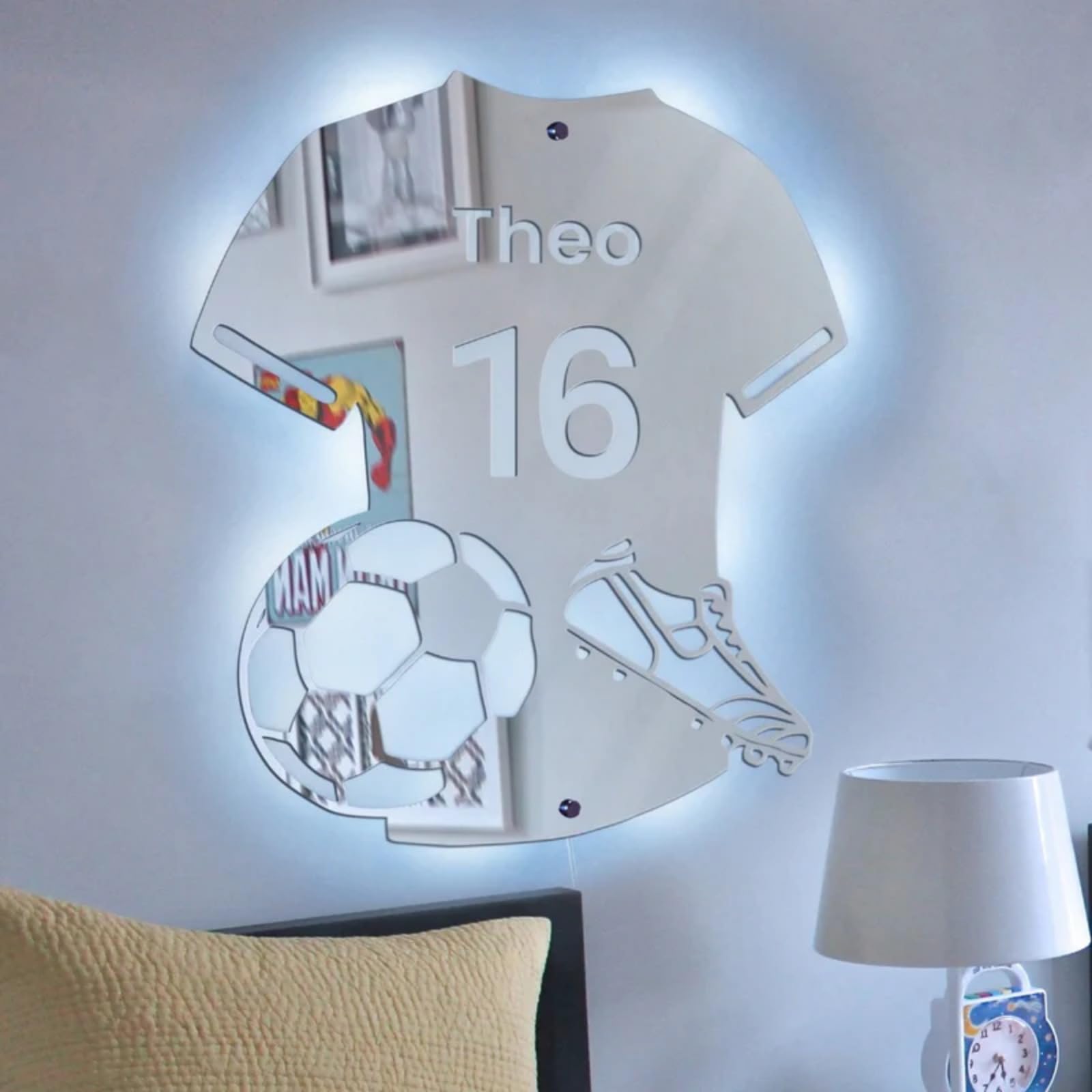 Specchio luminoso personalizzato jersey da calcio pannello nome luminoso decorazione da parete regalo di Natale, compleanno bambini, papà, dilettanti calcio (37 x 42 cm)