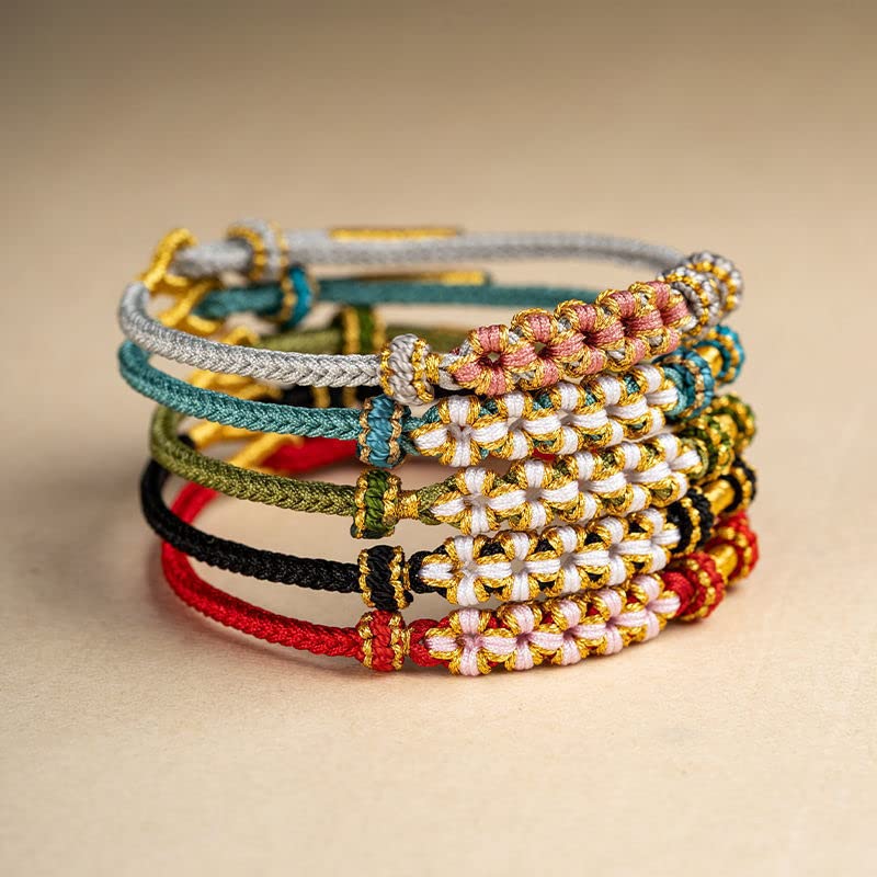 Pulsera de cuerda roja Feng Shui con charm floral miniatura 3
