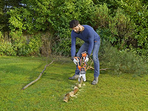 Sierra para podar BLACK+DECKER para limpiar el jardín y cortar leña 6