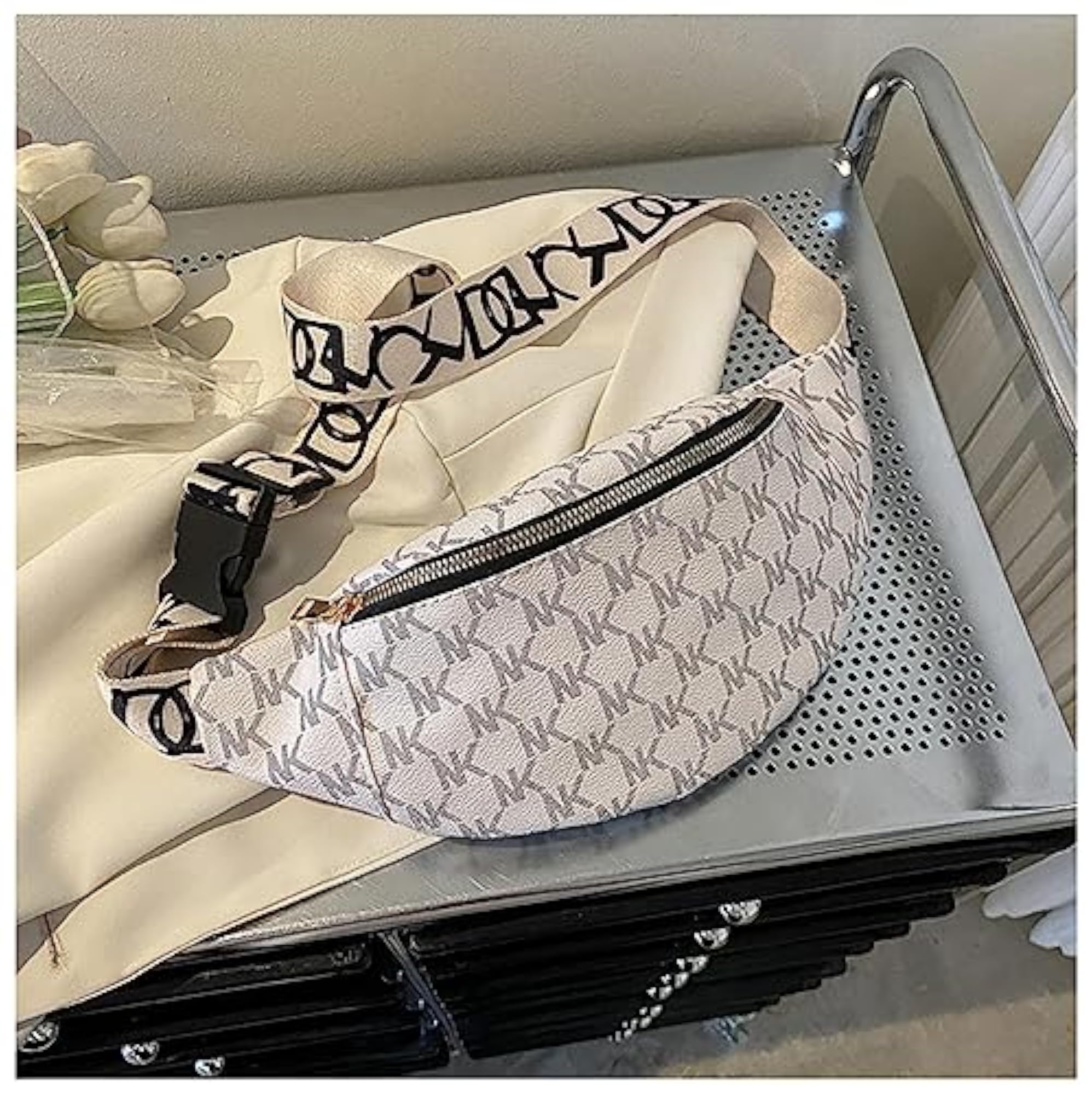 Women's Light and Simple White Shoulder Messenger Bag