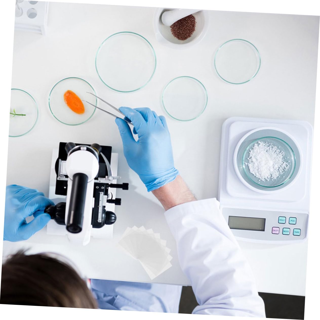 Carta Per Pesata Da Laboratorio 500 Pezzi 100x100mm Superficie Liscia Antiaderente Per Pesatura Accurata Di Polveri e Campioni Scientifici Accessorio Per Analisi Di Laboratorio