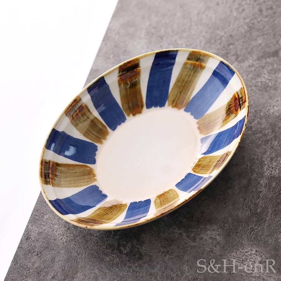 青色の球形陶器 Amazon | 波佐見焼 オーバルボウル 藍染窯 藍ブルー シリーズ