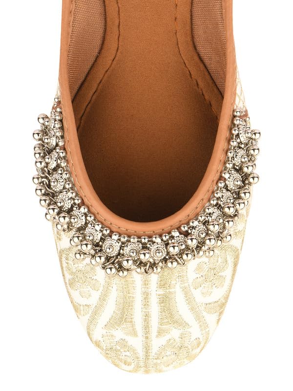Image of Flat Footwear /Mojari /Punjabi Jutti /Bellies for Women - Embroidered Gungroo