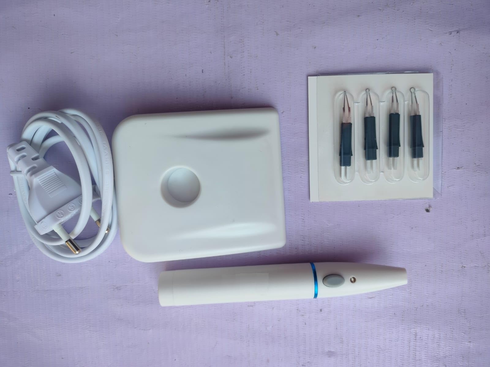 Coupe-gutta Percha | Design ergonomique | Rechargeable | Embouts chauffants autoclavables | Quatre types différents