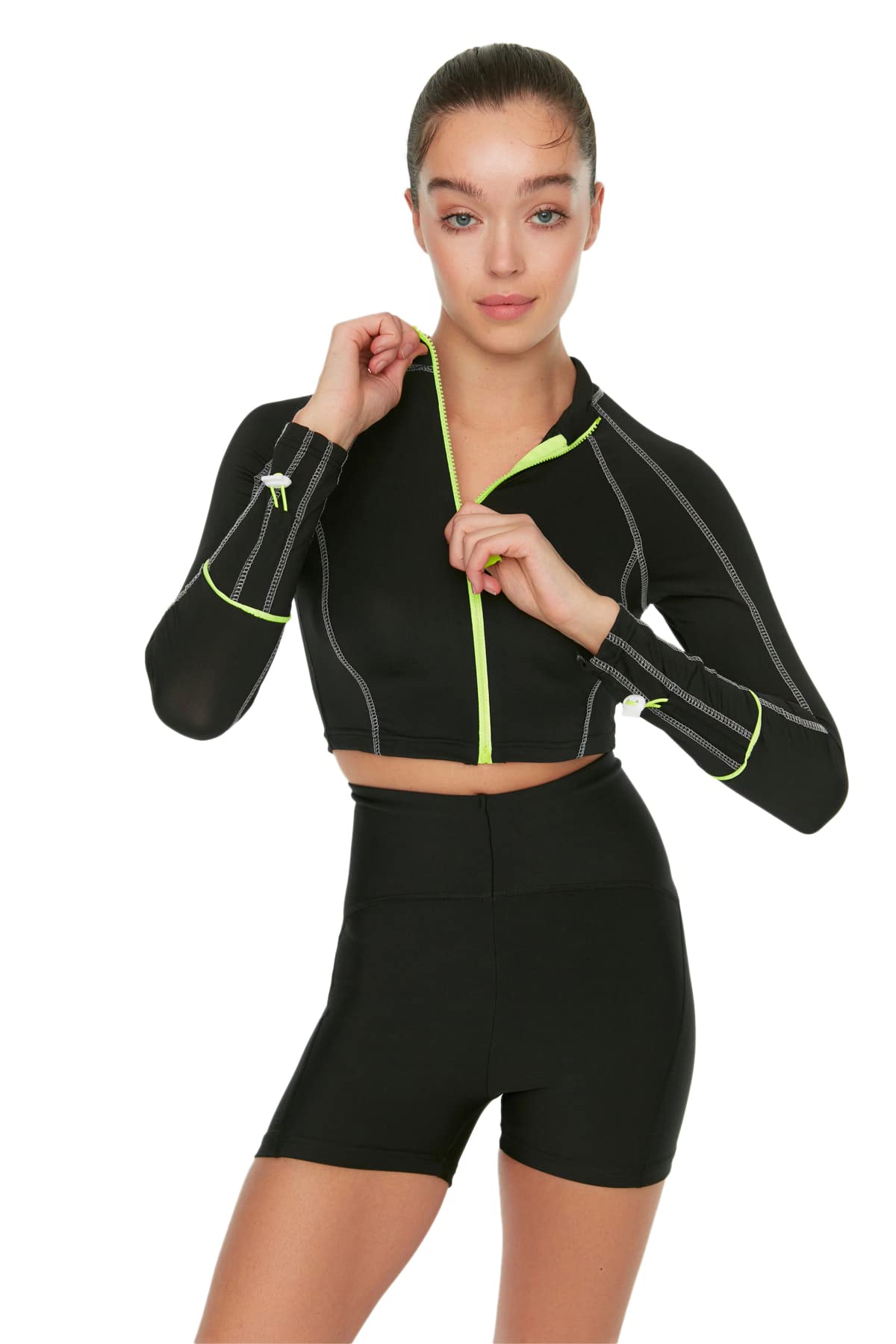 Trendyol Women's Schwarz Sportswear Fitted Bodycon Standing Collar Knit Blouse