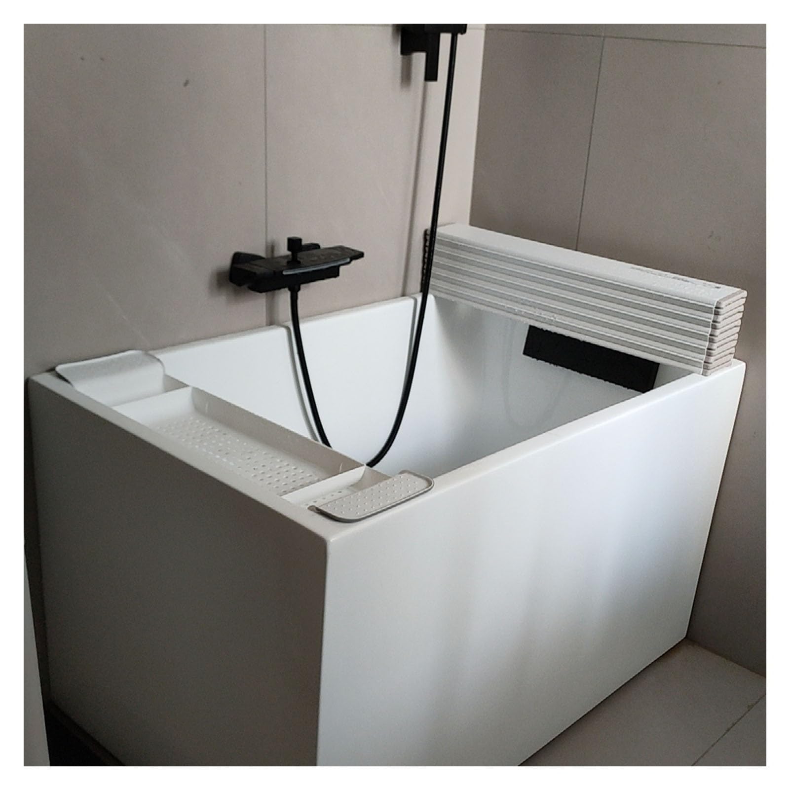 Housse de baignoire pliable pour éviter l'eau froide et les pertes de chaleur du bain