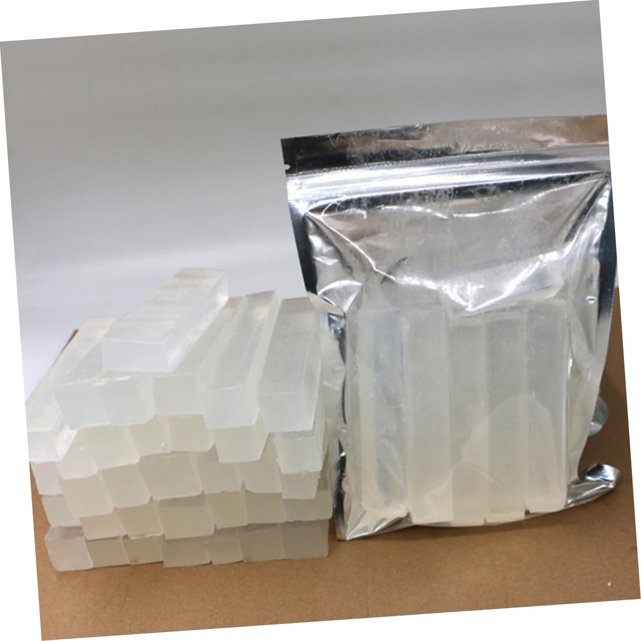 STOBOK Base per Sapone Trasparente a Base Vegetale da Sciogliere e Versare, 1000g, Senza Profumo per Sapone Fai da Te e Artigianato | Base Glicerina per Sapone, senza Profumo, Idratante, di Origine Vegetale, per Lavorazioni Artigianali
