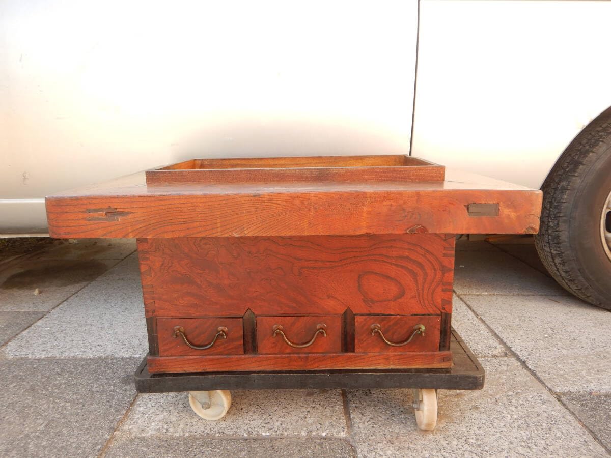 総無垢材 ○ 和室家具 木製火鉢 関西火鉢＜ 長火鉢 ＞ 欅（ケヤキ 
