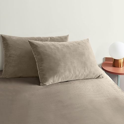 Miniatura 3 de StangH Juego de 2 fundas de almohada de terciopelo suave para cabello y piel, tamaño Queen (beige camello, 20 x 30 pulgadas), fundas de almohada