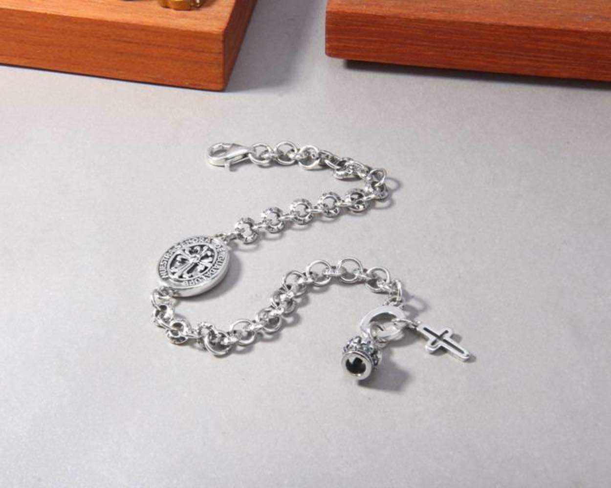 Bracciale S925 in Argento Sterling con Croce Iris e Corona Mary, Bracciale per Uomo e Donna, Gioielli Personalizzati con Carta di Moda