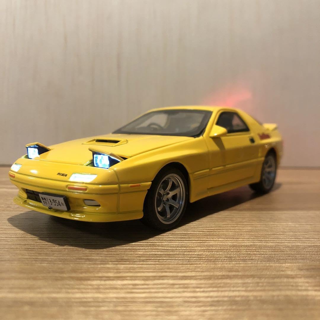 ガ*フ様 頭文字D マツダ RX-7 FC3S 1/32 ミニカー 白 旧車 イ Amazon.co.jp: 1 32 マツダ RX-7 ミニカー白 FC3S D イニシャルD