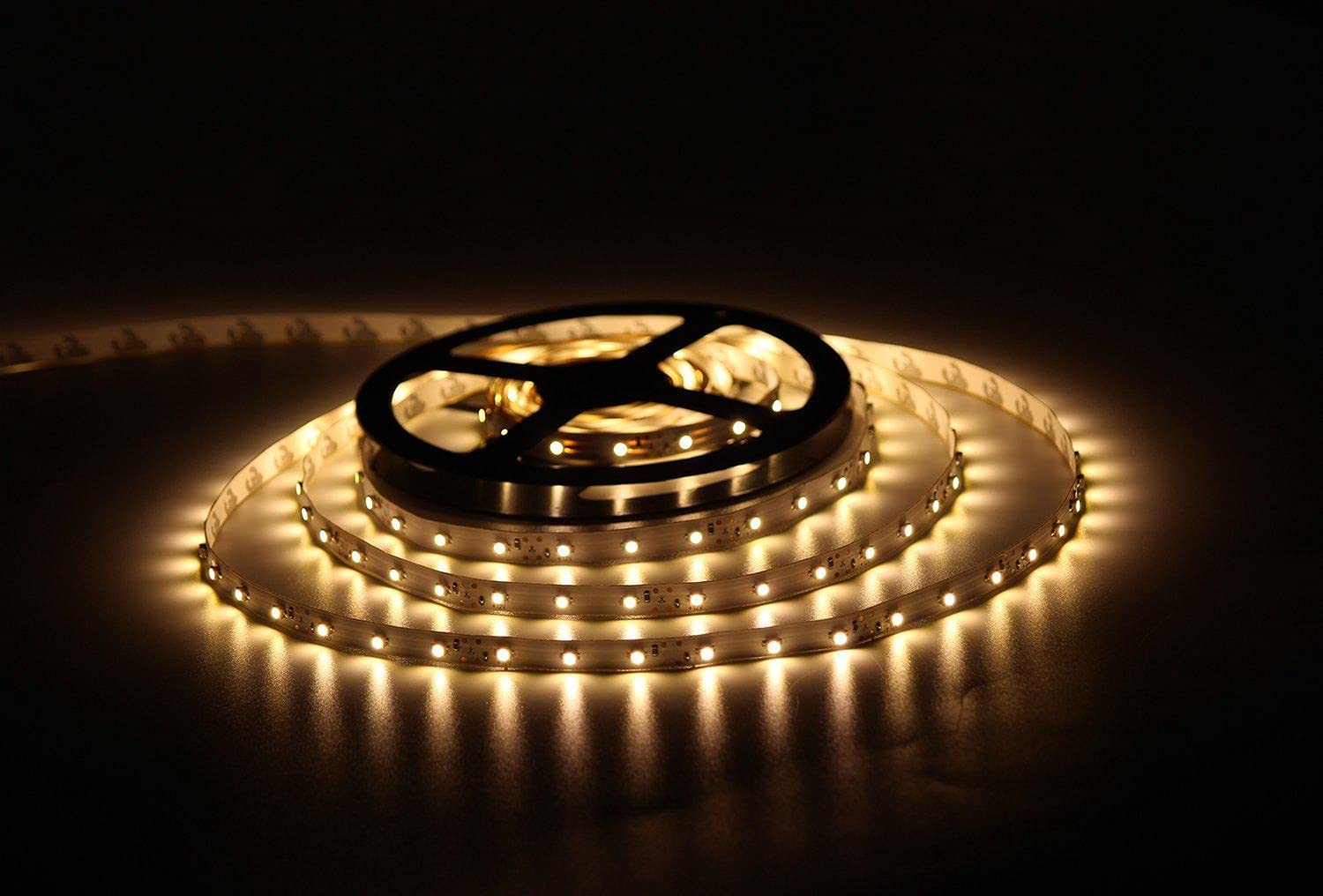 Litex Lighting - 2835 - 240 LED Amber 12 W 12 VDC IP - 20 5m roll