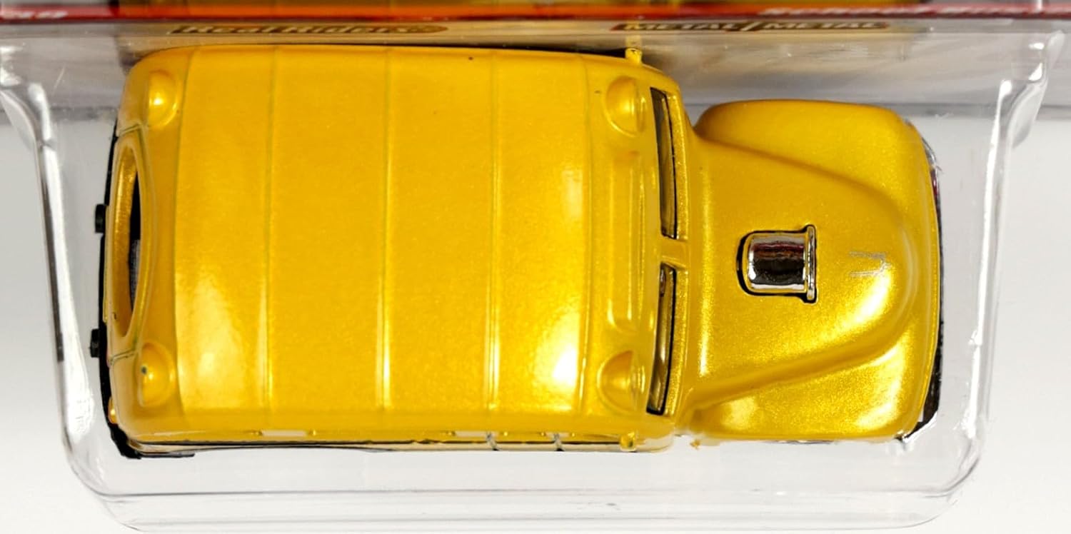 Hot Wheels Larry's Garage School Busted #10 (2010)