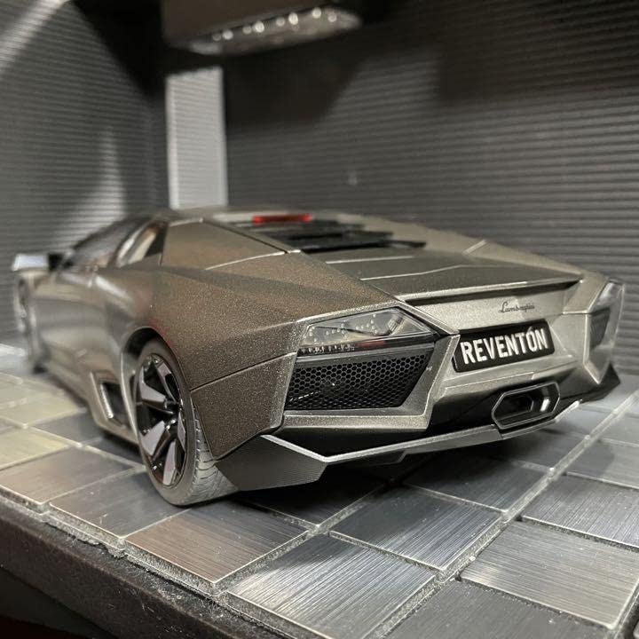 AUTOart 1/18 ランボルギーニ レヴェントン グレー オートアート Amazon | AUTOart 1/18 ランボルギーニ レヴェントン グレー