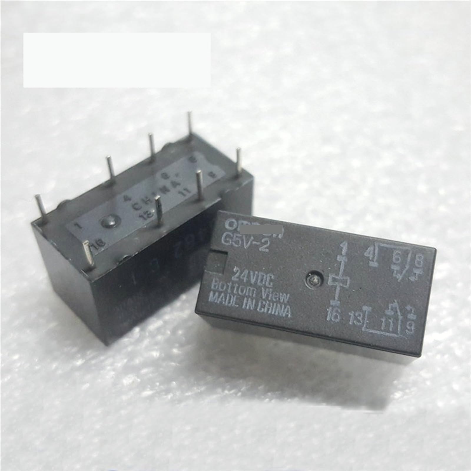Relé de señal G5V-2-24VDC de 2A y 8 pines con dos contactos abiertos y dos cerrados 7