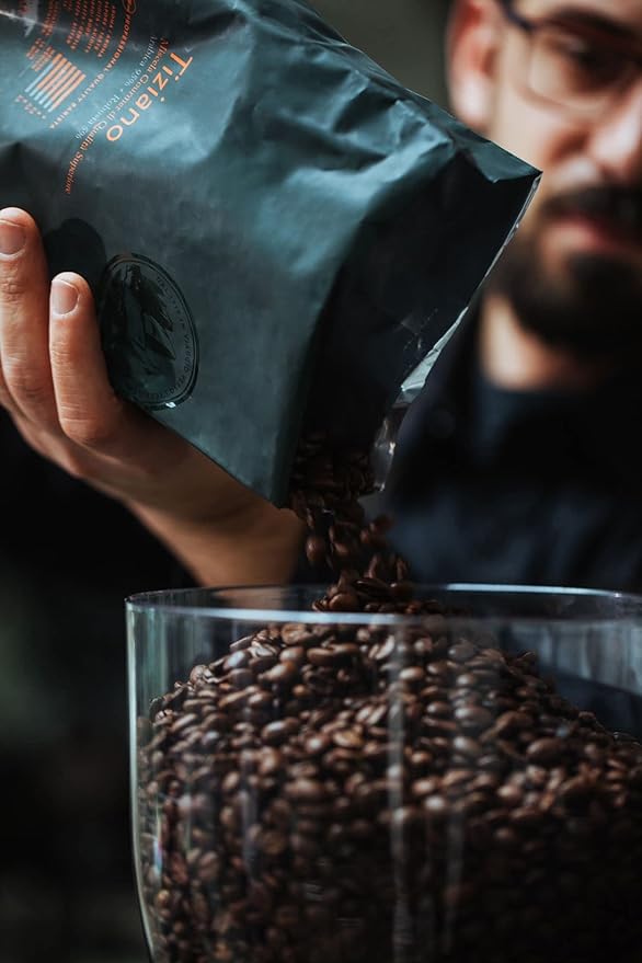 Made with premium quality coffee beans carefully sourced from renowned regions, these capsules undergo a meticulous roasting process to enhance their natural flavors and aromas. The result is a well-balanced and indulgent cup of coffee that satisfies even the most discerning palates.
Bristot DOUBLE Cremoso Capsules offer versatility in brewing options, whether you prefer a rich espresso shot or a smooth and creamy latte. They allow users to explore different coffee recipes and cater to their unique preferences.