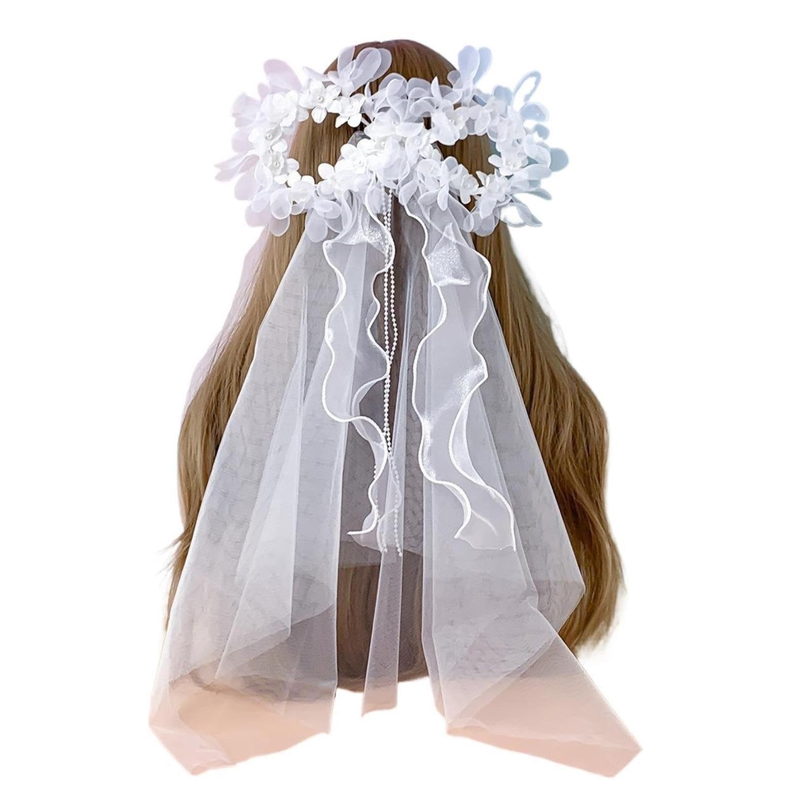 Velo da sposa bianco fata il giorno delle nozze con farfalla
