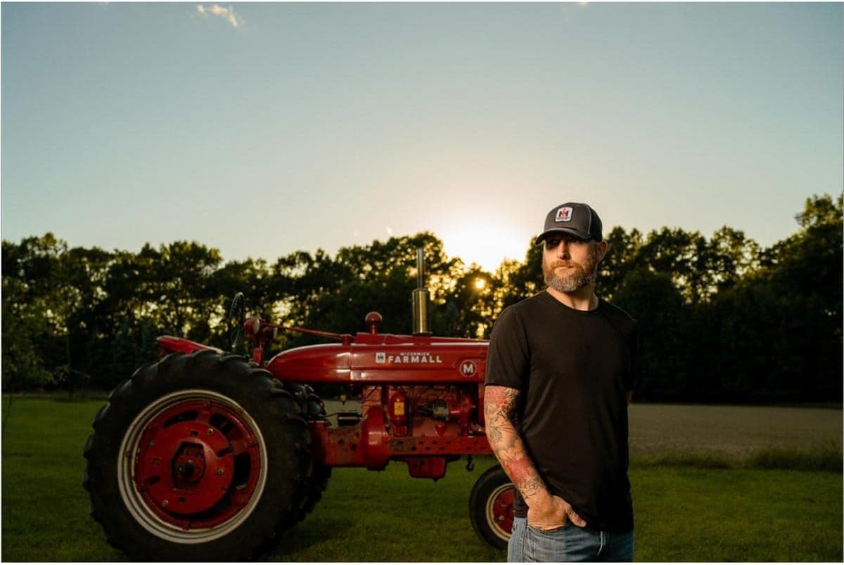 J&D Productions unisex-adult International Harvester IH Logo Hat, Gray with Black Brim and Mesh Back