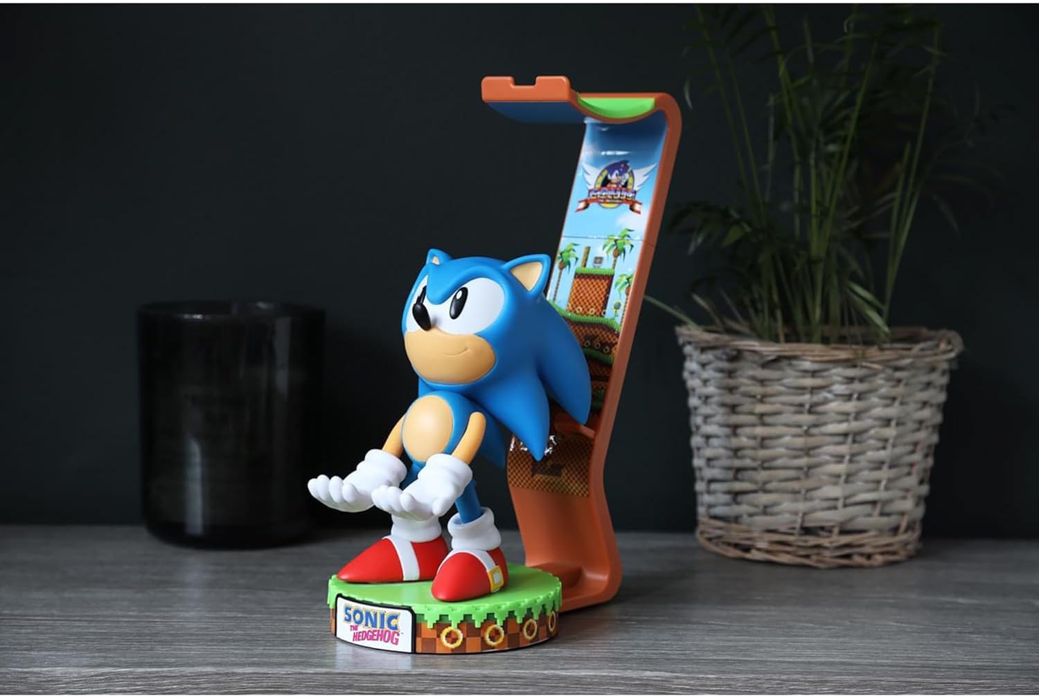 Exquisite Gaming: Sega Sonic Deluxe - Supporto luminoso per cuffie, dispositivo, controller e supporto per telefono, cavo incluso 1,2 m