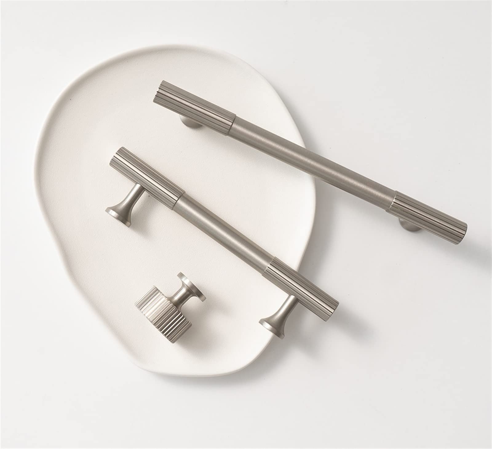 Bouton boutons de tiroir en laiton moletés pour une cuisine moderne