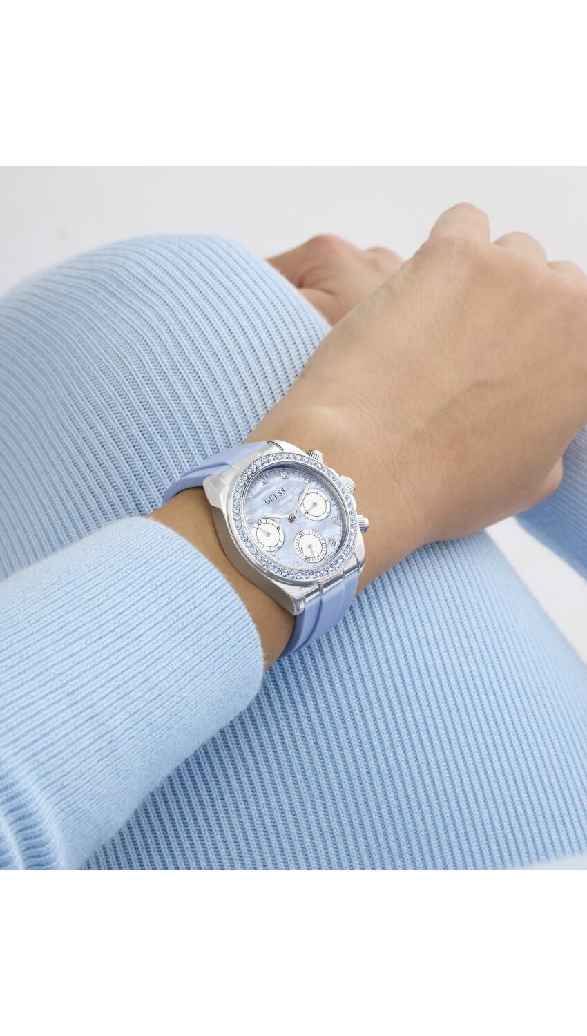 Guess Victoria, Damen Armbanduhr, Quarz Analog, Edelstahl, 36mm, Silikonarmband, Blau, 3 bar, Zifferblattfarbe: Blau, Datumsanzeige, GW1038L1