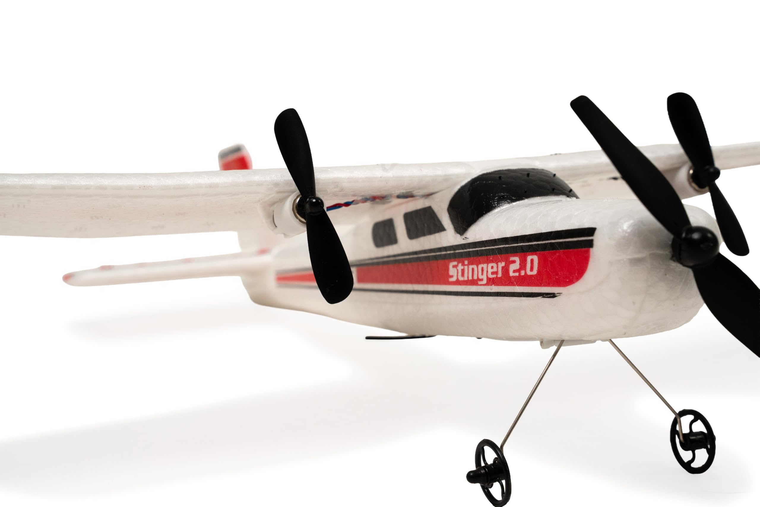 Carson Stinger 2.0 2,4 GHz 100% RTF - samolot RC dla początkujących, stabilizacja żyroskopowa, sterowanie radiowe 2,4 GHz, zdalnie sterowany samolot, biały/czerwony