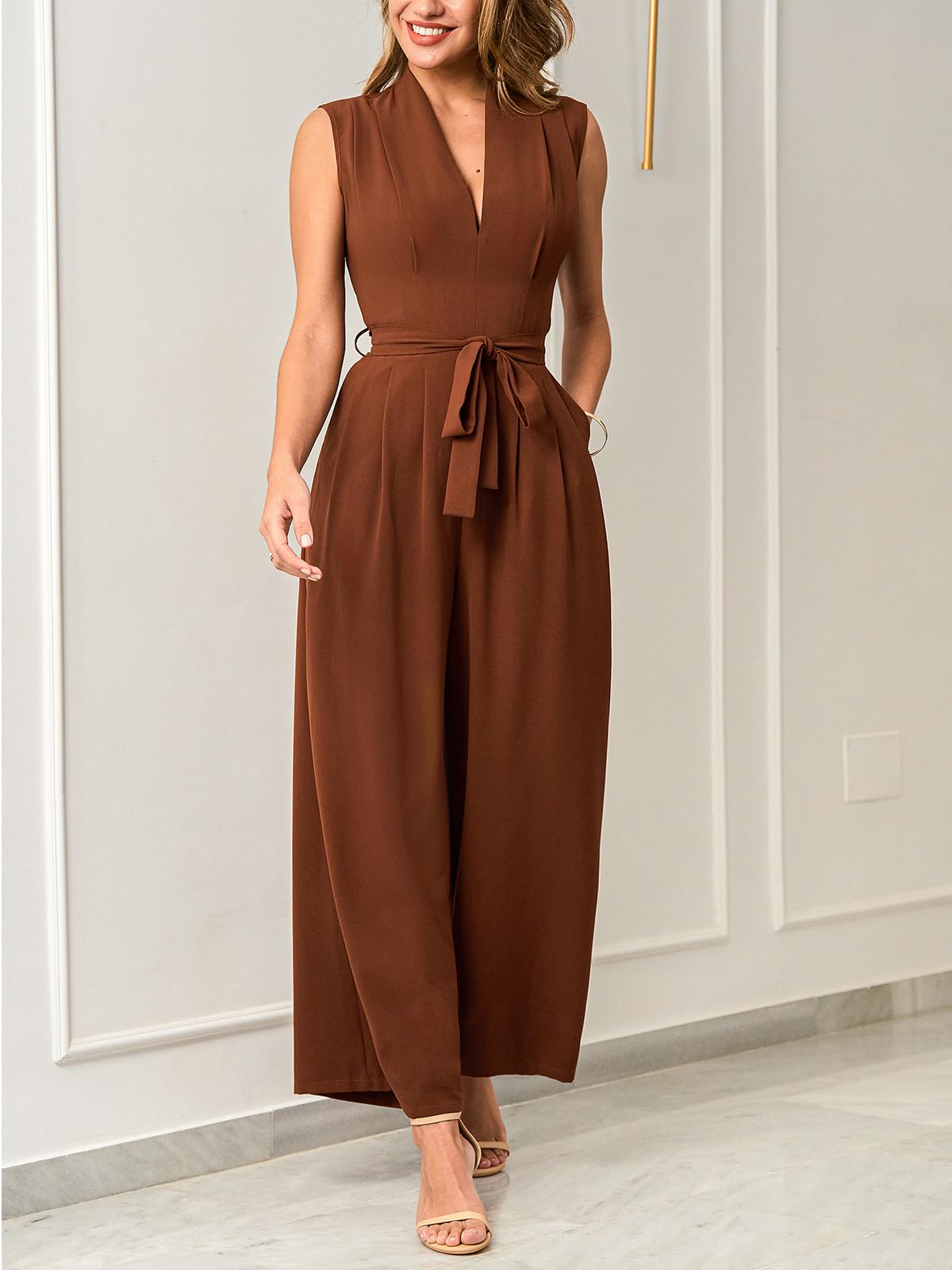 CUPSHE Damen Jumpsuit Elegant Ärmellos V-Ausschnitt Weites Bein Overall | Rückenreißverschluss, Bindegürtel, Fließender Fall, Leichtes Material, Für Büro Party Urlaub & Alltag