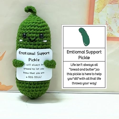 Miniatura 5 de Pepinillo de apoyo emocional hecho a mano para regalos de pepino Kimchi, muñeca de ganchillo de pepino con base de madera, ideal para Navidad para