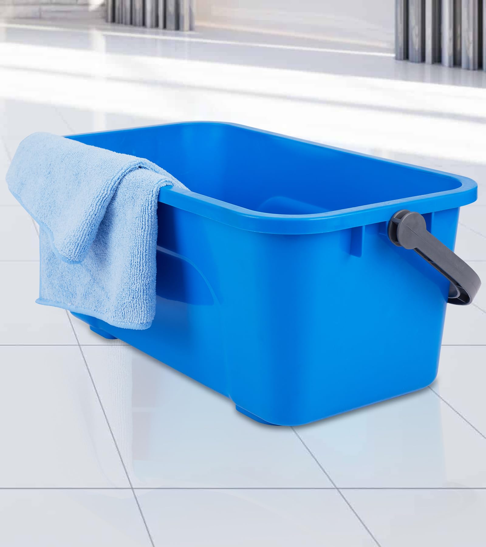 Kit de limpieza de ventanas con cubo de almacenamiento, escobilla de ventana con poste de extensión de 4.5 pies, estropajo, botella de spray de 20 onzas, paño de plumero