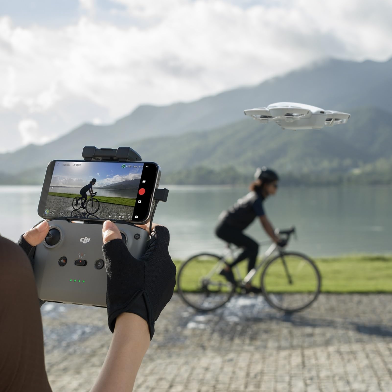 DJI Pack Neo Vuela Más, dron mini con cámara 4K UHD para adultos, 135 g dron que vuela siguiéndote,despega desde la mano,seguimiento de objetivos,QuickShots, vídeo estabilizado, con RC-N3 y 3 baterías