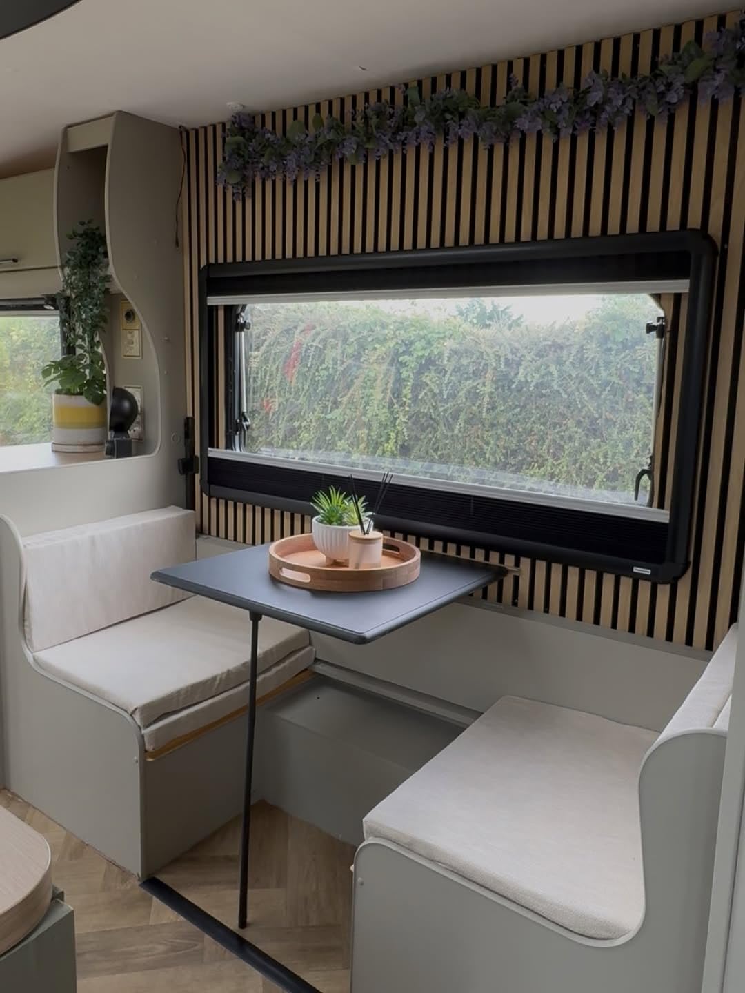Motorhome Campervan Window Blind with Flyscreen, Black Frame Cassette Blind, Black Pleated Blackout Blind and Insect Screen (90 x 50cm (Overall size 98 x 58cm)) — view 5