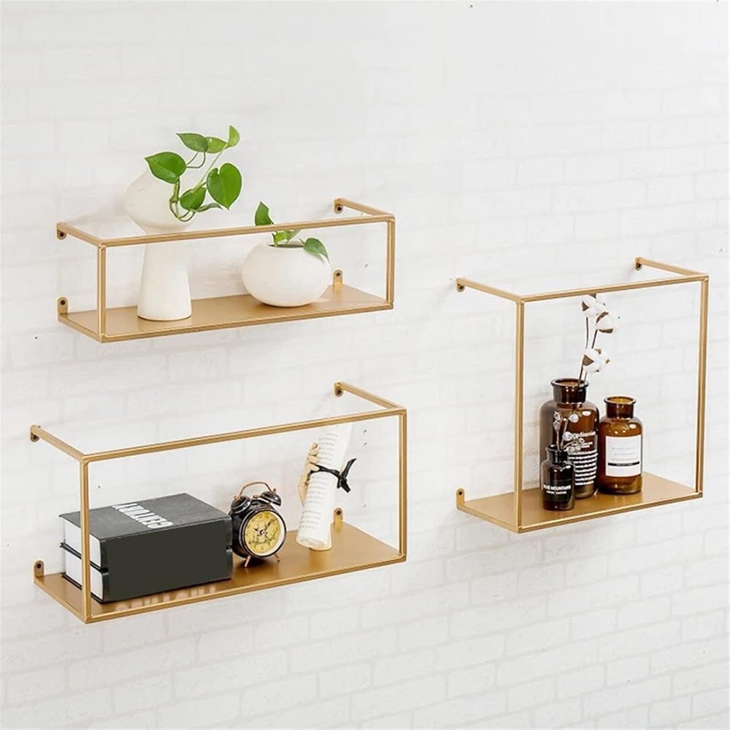 Amazon｜飾り棚 置物棚 多機能 鉄 ウォールシェルフ 壁掛け棚 シンプルでモダンな 2色 (Color ゴールド)｜オープンシェルフ