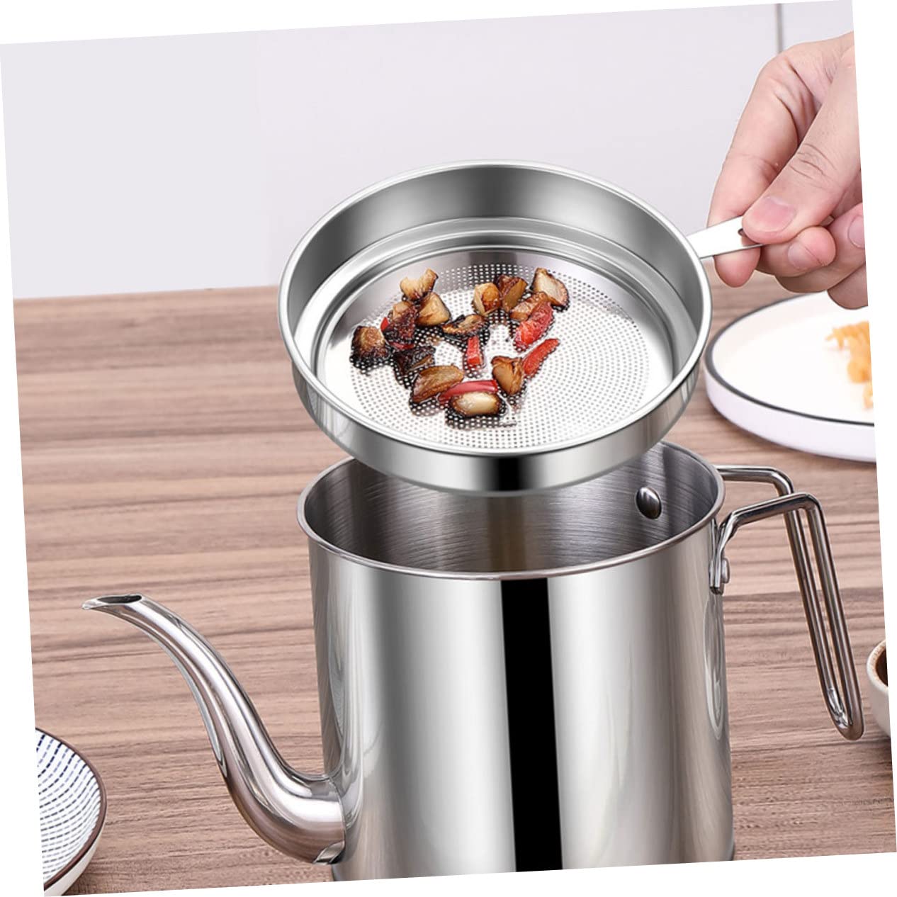 TOYANDONA Contenitore Multifunzionale per Olio da Cucina 1,8l in Acciaio Inox Filtro Antisporco Dispenser Pratico per Olio e Aceto Domestico Compatto per Uso Quotidiano
