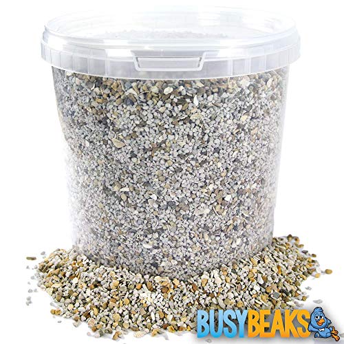 BusyBeaks Mixed Poultry Grit | Premium Quality Natural Feed Mix | Added Oyster Shell | Rich in Vitamins and Calcium | A Nutritious Supplement Food | Strong Beaks, Tough Bones & Large Eggs (1L Tub)