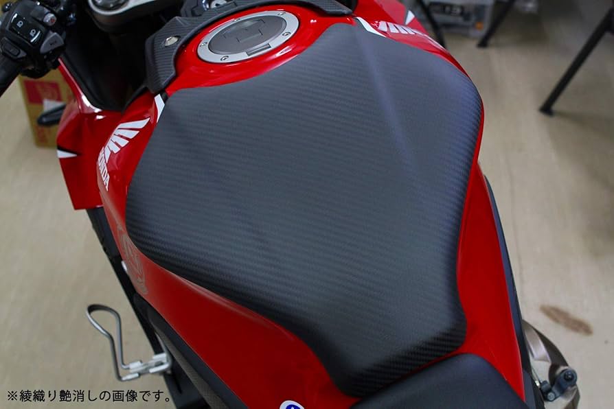 スピードラタンクカバーCB.CBR650R用 ドライカーボン/マットブラック スピードラタンクカバーCB.CBR650R用 ドライカーボン/マット
