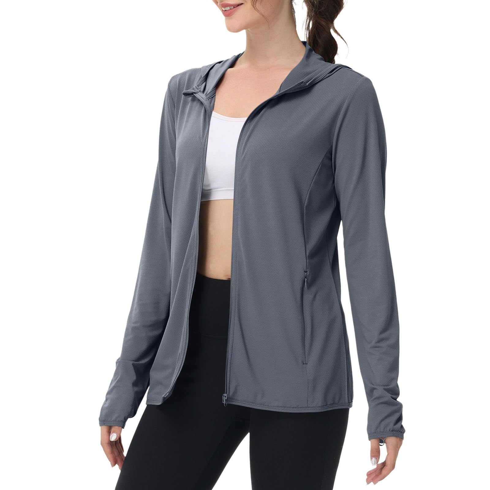 Sudadera con capucha de senderismo ideal para protegerse del sol con comodidad 8