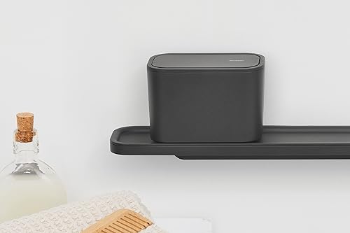 Miniatura 5 de Brabantia MindSet - Cubo de basura pequeño para baño (gris oscuro) Contenedor higiénico con tapa abatible para desechar cosméticos usados,