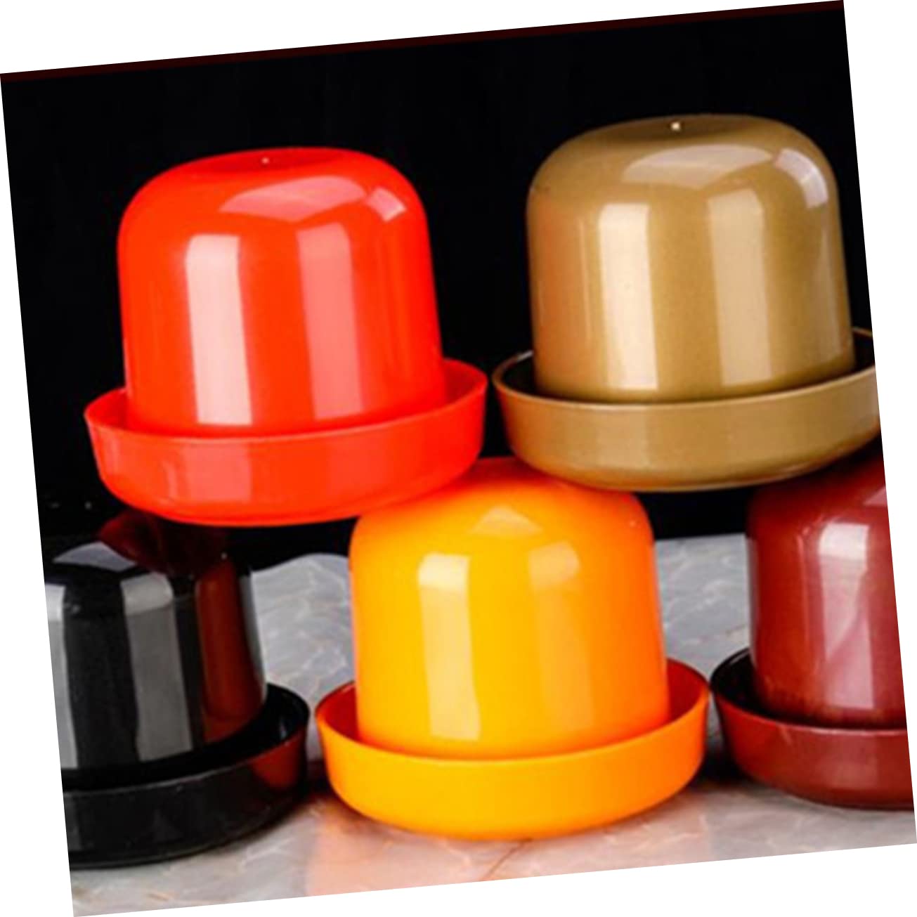 TOYANDONA Cubilete de Dados de Abs con Base Resistente y Tapa Transparente, Antitrampa y Moderno, Incluye 5 Dados para Juegos Divertidos en Ktv y Fiestas
