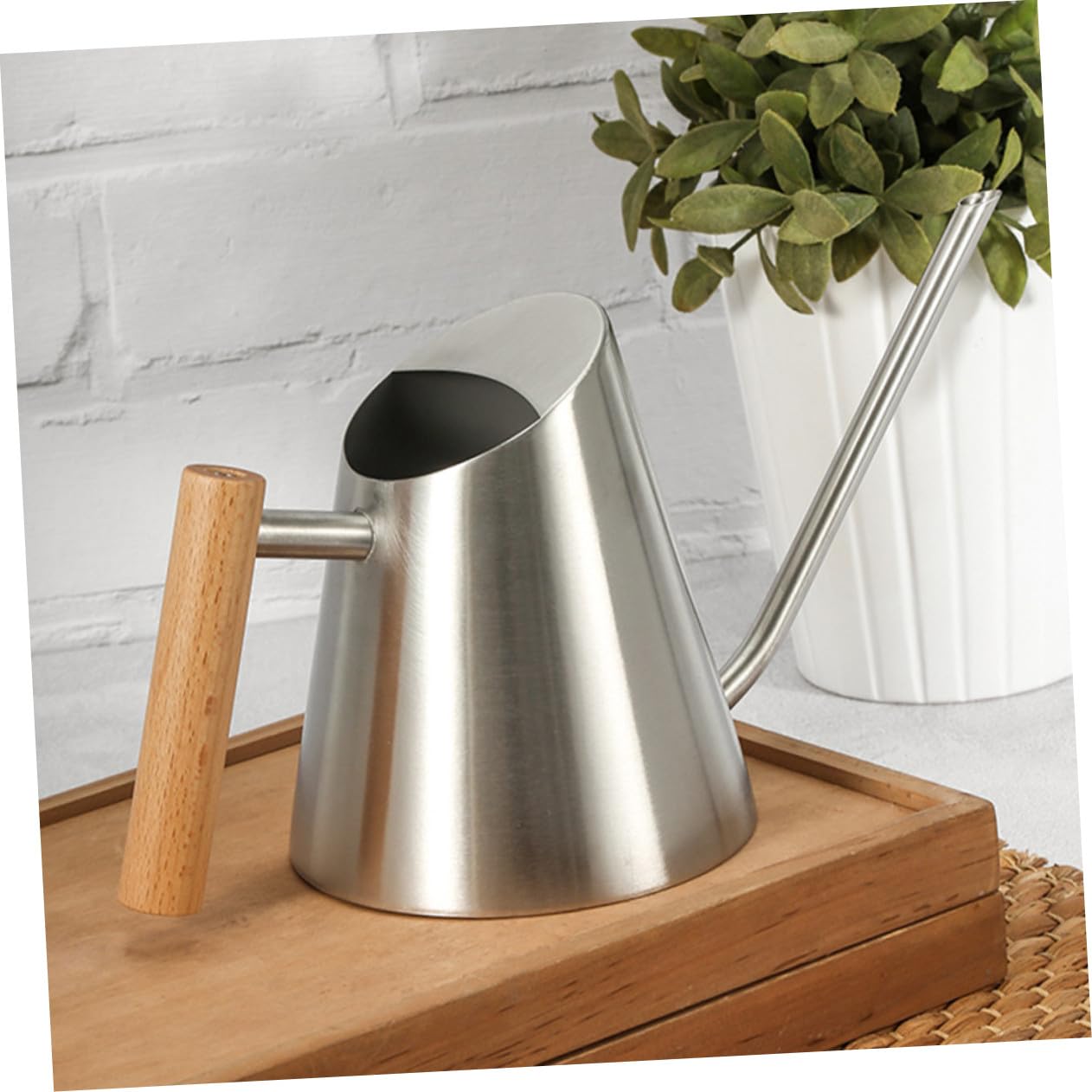 Edelstahl Gießkanne 900ml mit Langem Ausguss, Silber | Holzgriff, für Gartenpflanzen und Blumen, Erreicht Kleine Stellen Beim Gießen