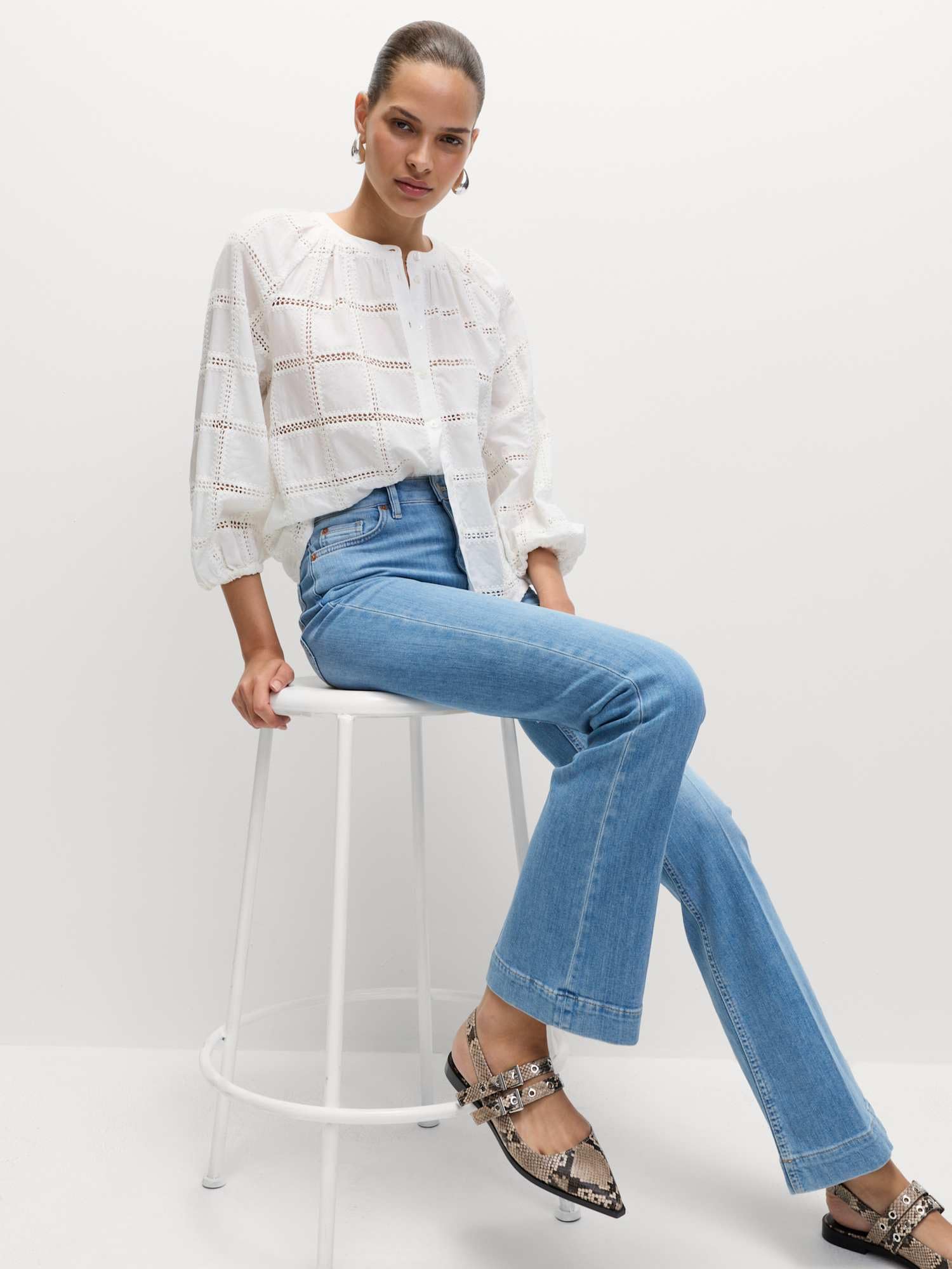 Marks & Spencer Jean Taille Haute Coupe Slim et évasée, plissé sur Le Devant