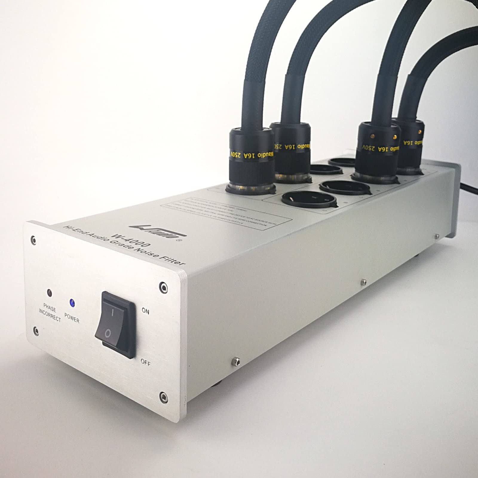W-4000 del acondicionador del poder de la ca de WAudio, protector video audio de la sobretensión del purificador del poder del filtro del ruido con los zócalos del estándar europeos (Plata)