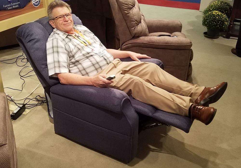 Mega Motion MM-2001 Power Lift Recliner. Weight Capacity 375 Lbs. Suggested User Ht. 5' 6