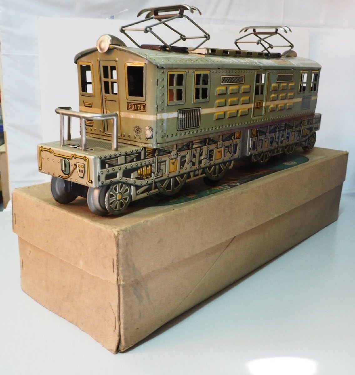 マスダヤブリキ　電動【FLAG FIRE ENGINE】※動作品 電動式 ブリキの消防車 ファイヤーチーフ | ブリキのおもちゃ