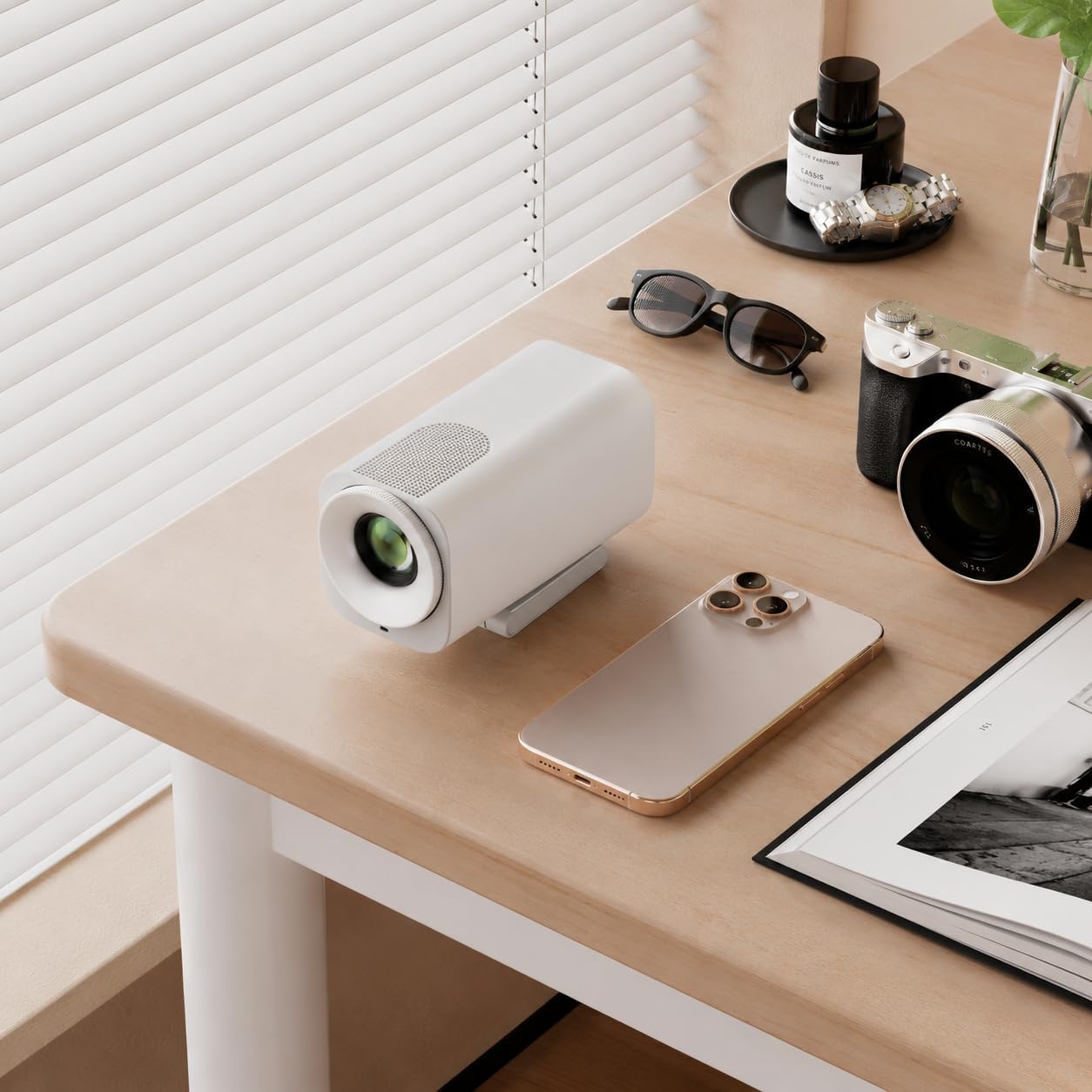 Kiano Go Blanc Mini Proiettore WiFi Portatile Android 12, Proiettore HD 720p Compatibile Full HD 1080P, Bluetooth 5.2, AirPlay/Miracast/DLNA, Correzione trapezoidale automatica, Schermo 15-128"
