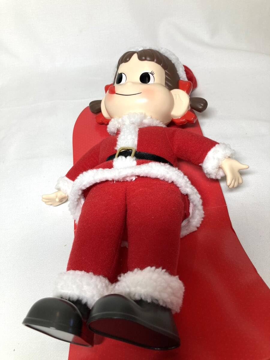Amazon.co.jp: 不二家 おすわりペコちゃん サンタ編 : おもちゃ