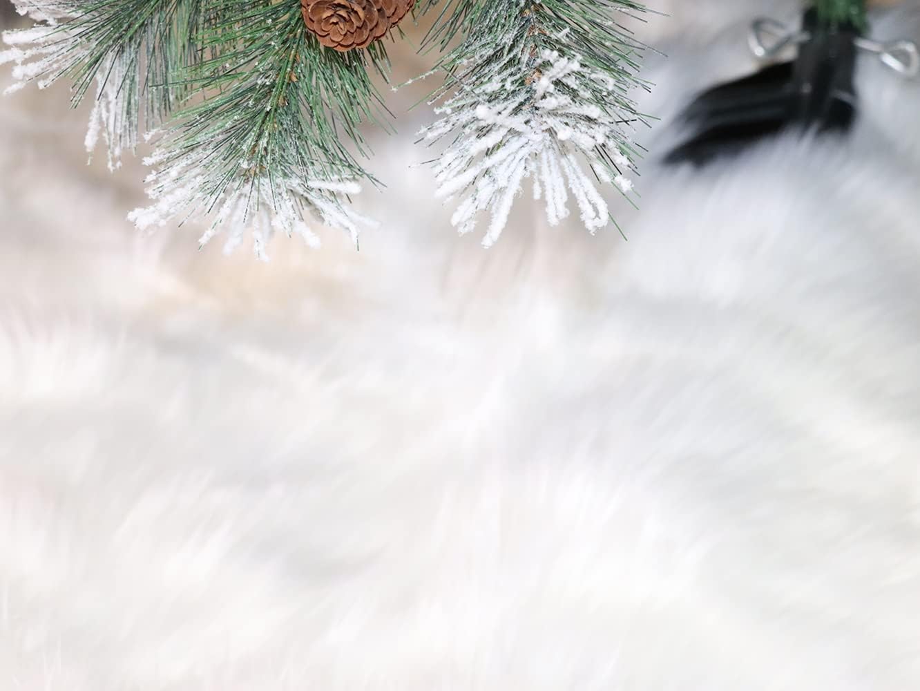 Woolous Faux Fur Tree Skirt 36 Inch - Plush Brown Mongolian Fur Christmas Tree Base Cover for Holiday, Xmas, New Year, & Party Home Décor