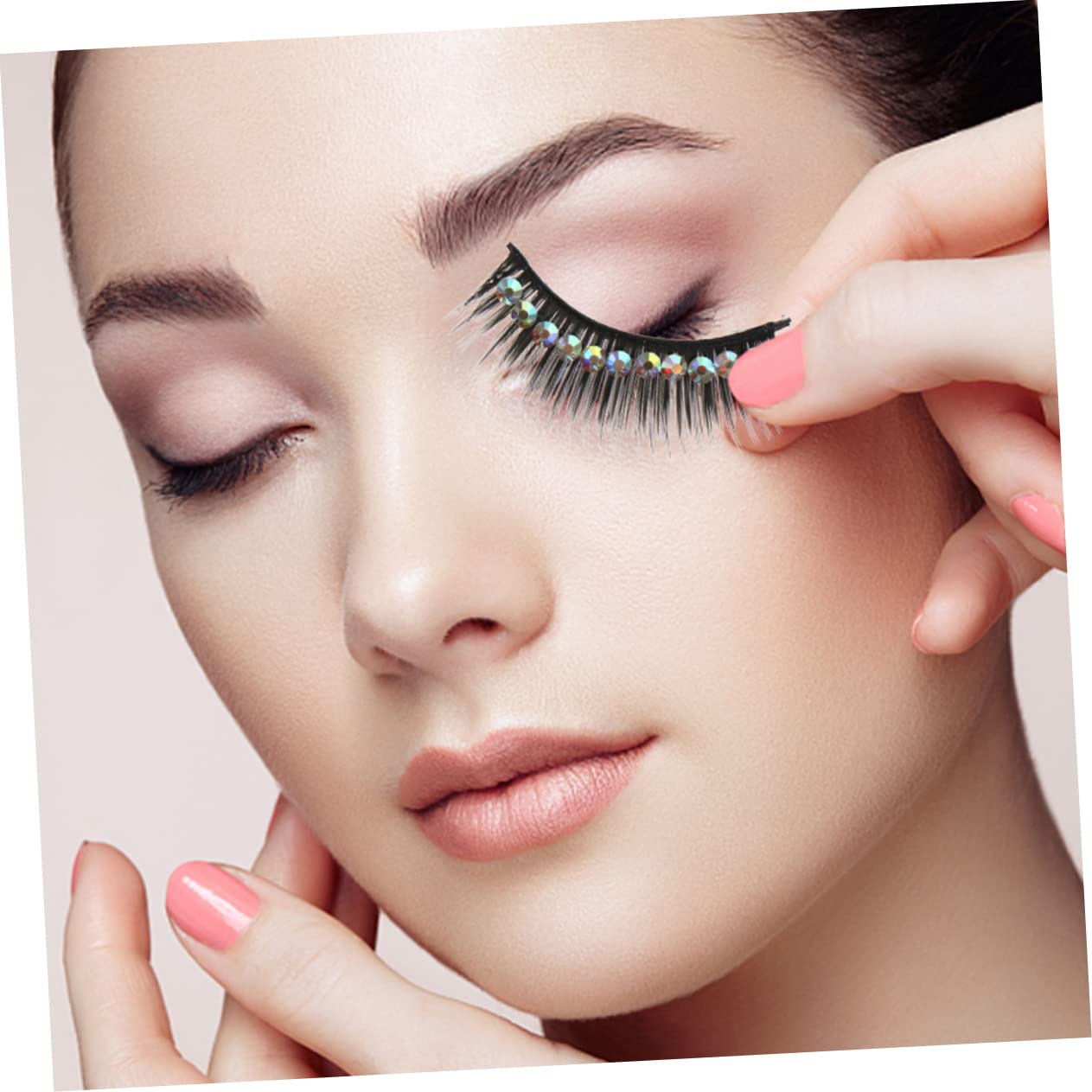 50paare Glitzernde Fake Wimpern Mit Edelsteinen Für Make-up Partys Und Auftritte Wasserdichte Und Auffällige Wimpern Für Einen Charmanten Look