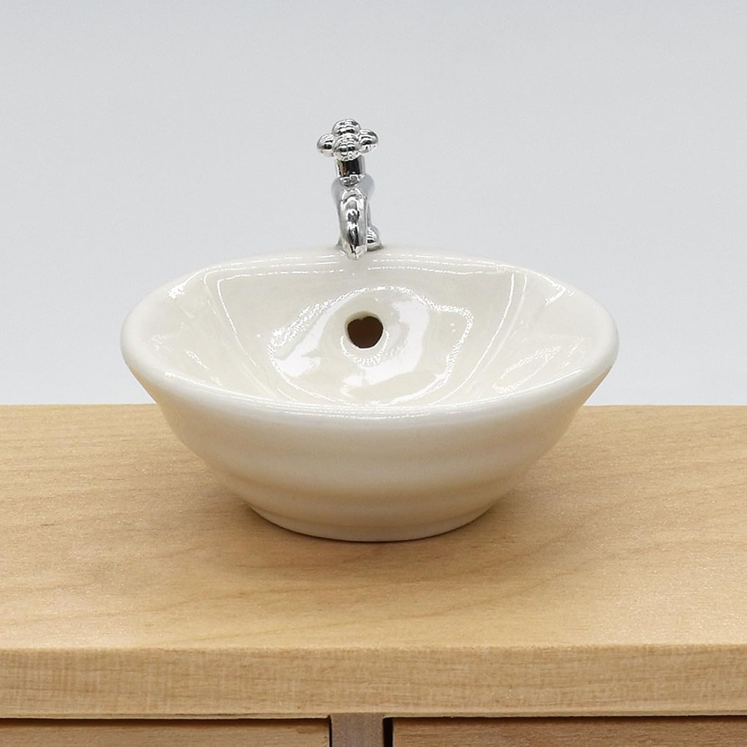 Lavabo blanc large application exquise échelle 1:12 meubles de maison de poupée pour divertissement carré, meubles, accessoires de décoration de maison de poupée Lavabo blanc large application exquise échelle 1:12 meubles de maison de poupée pour divertissement carré, meubles, accessoires de décoration de maison de poupée