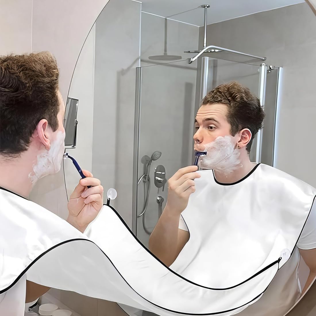 Bart Schürze für Männer mit 2 Saugnäpfen, Rasierumhang für Rasur Haarschnitte, Wasserdichte Non-Stick Barthaare Auffangen Grooming Tuch, Geschenke für Männer (Weiß)